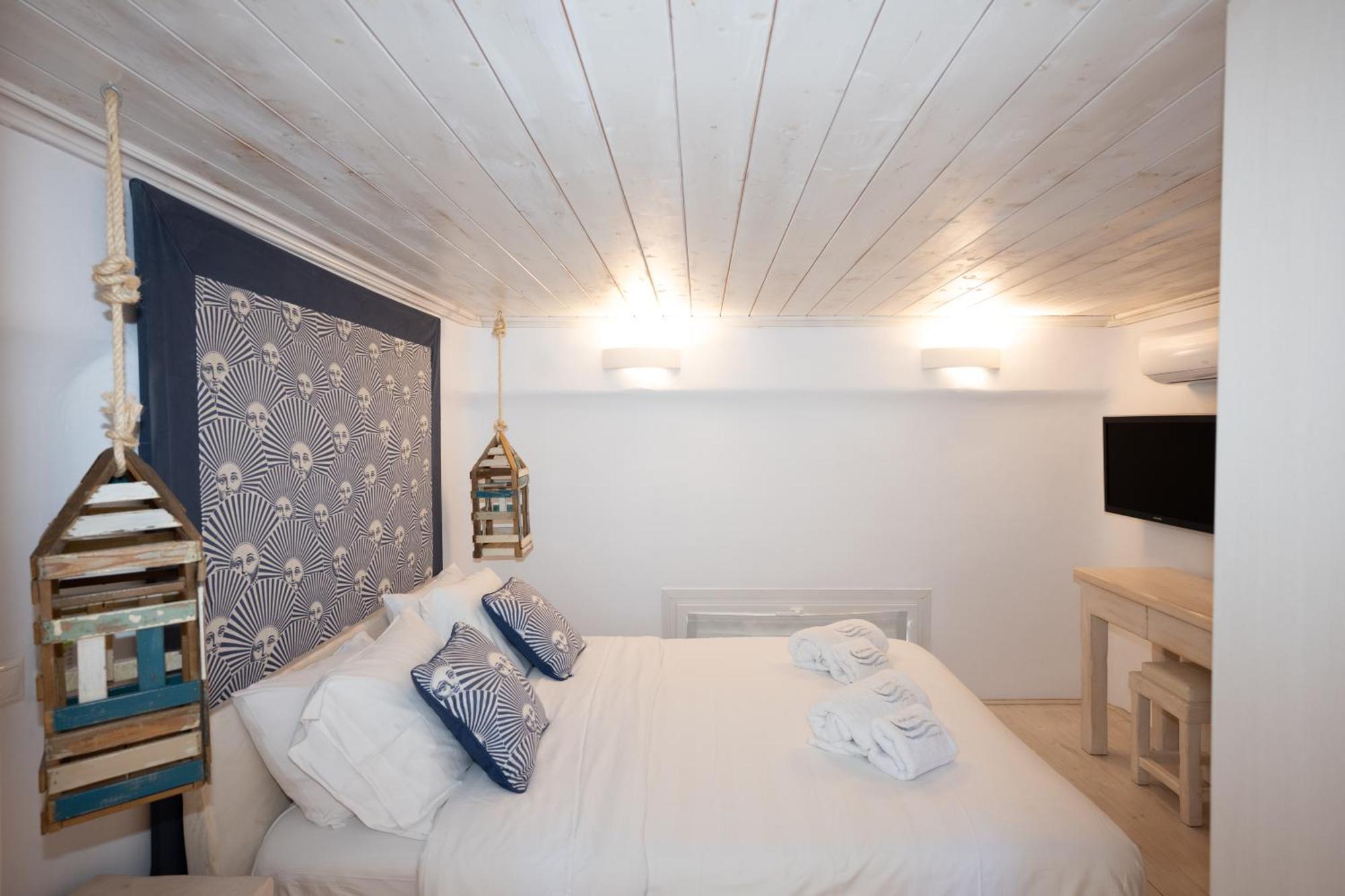 Blue, White And Grey Suites Ornós Eksteriør bilde